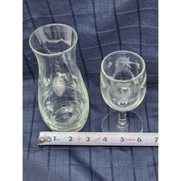 Vintage Leaves/Berries Etched Wine Glass & Etched Flower/Leaves Glass‎ Vase - Picture 8 of 10